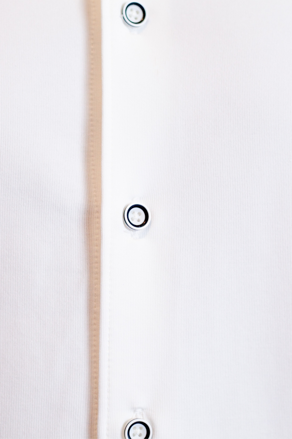 Buki Cinqo 'Single Shot' Short Sleeve Tech Shirt — White
