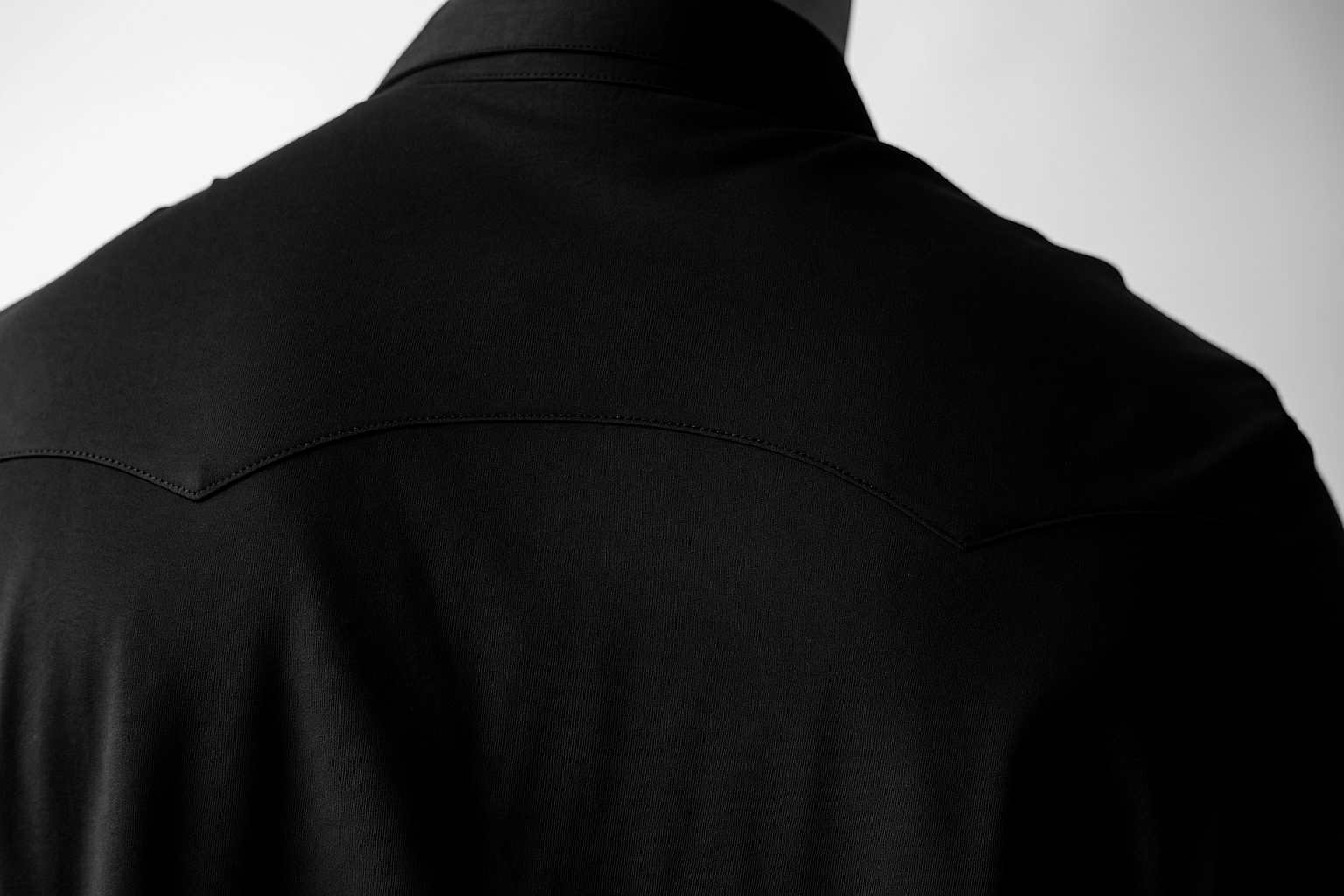 Buki’s Cinqo Western Tech Shirt - Black