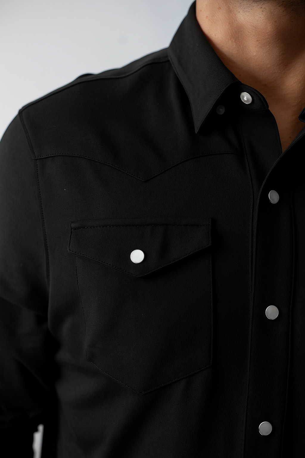 Buki’s Cinqo Western Tech Shirt - Black